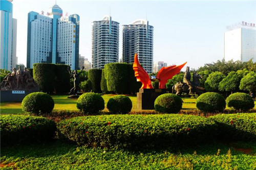 高尔夫球鞋品牌哪个好